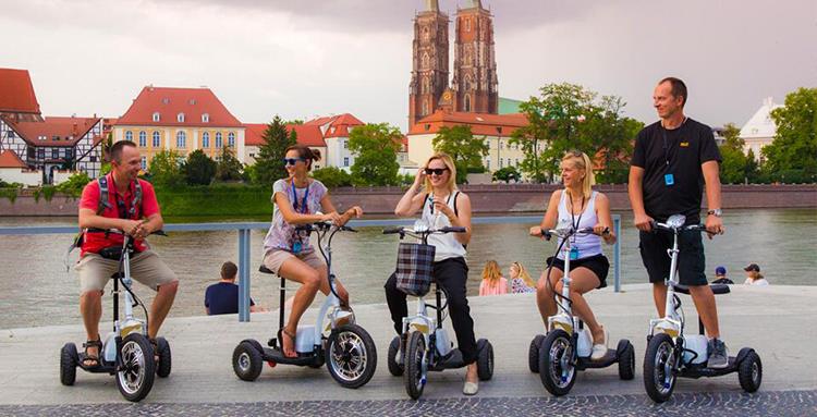 เครื่องส่งสัญญาณคู่มือทัวร์ 100 ช่อง(图2)