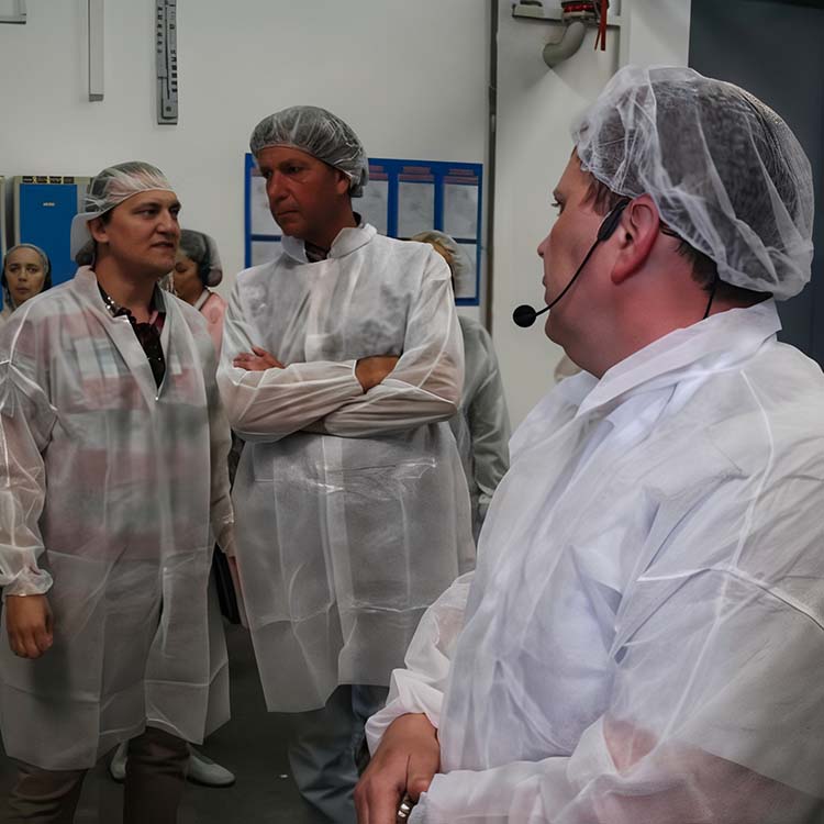 เยี่ยมชมโรงงาน